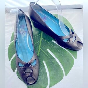 THIERRY RABOTIN PEWTER GRAY CUT OUT PEEP TOE WEDGE‎ PUMP​​​​​